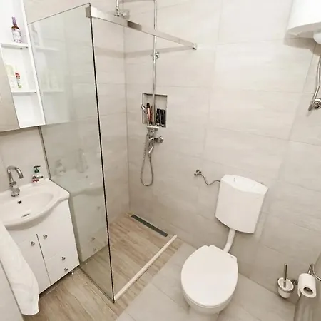 Holiday home Vikendica Tarzini Dvori - Privatnost Na 2000m2 Tomislavgrad